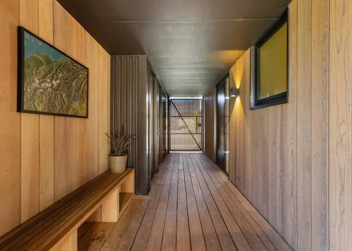 Alpine Hideaway Eco Retreat Ferienhaus *